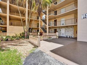 2811 Somerset Dr 405, Lauderdale Lakes FL 33311