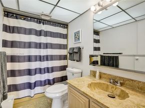 2811 Somerset Dr 405, Lauderdale Lakes FL 33311