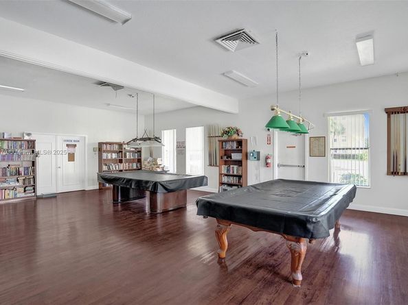 2811 Somerset Dr 405, Lauderdale Lakes FL 33311