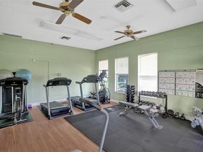 2811 Somerset Dr 405, Lauderdale Lakes FL 33311