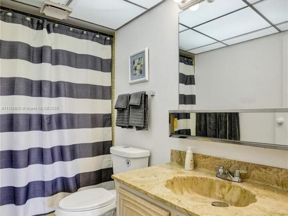 2811 Somerset Dr 405, Lauderdale Lakes FL 33311