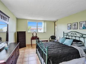 2811 Somerset Dr 405, Lauderdale Lakes FL 33311