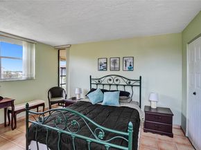 2811 Somerset Dr 405, Lauderdale Lakes FL 33311