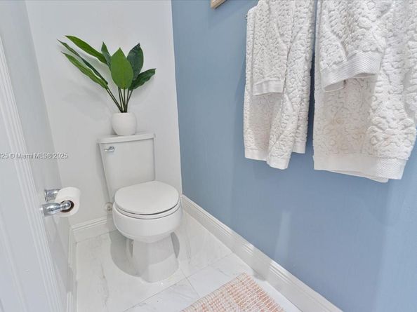 11326 SW 16th St, Pembroke Pines FL 33025