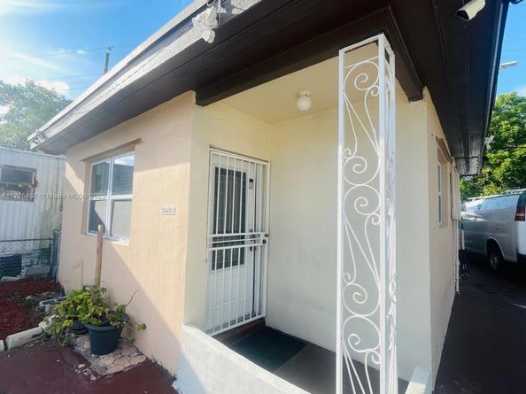 2421 NE 135th Ln, North Miami Beach FL 33181