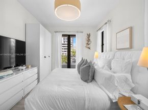 5864 SW 74th Ter G, South Miami FL 33143