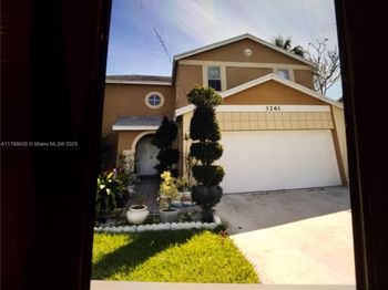3261 Salinas Way
