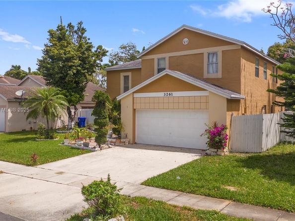 3261 Salinas Way, Miramar FL 33025
