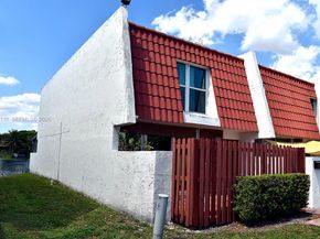 13949 SW 84th St 801, Miami FL 33183