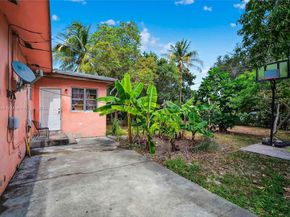 1420 NE 137th St, North Miami FL 33161