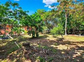 1420 NE 137th St, North Miami FL 33161