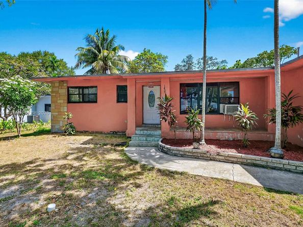 1420 NE 137th St, North Miami FL 33161