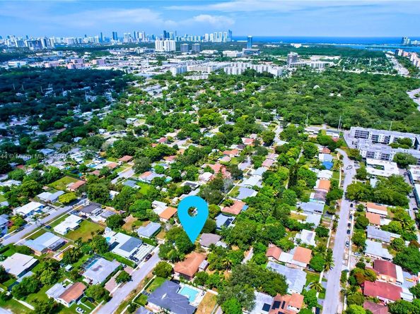 1420 NE 137th St, North Miami FL 33161