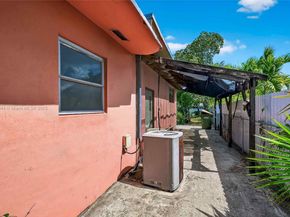 1420 NE 137th St, North Miami FL 33161
