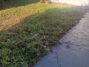 9305 NW 14th Ave, Miami FL 33147