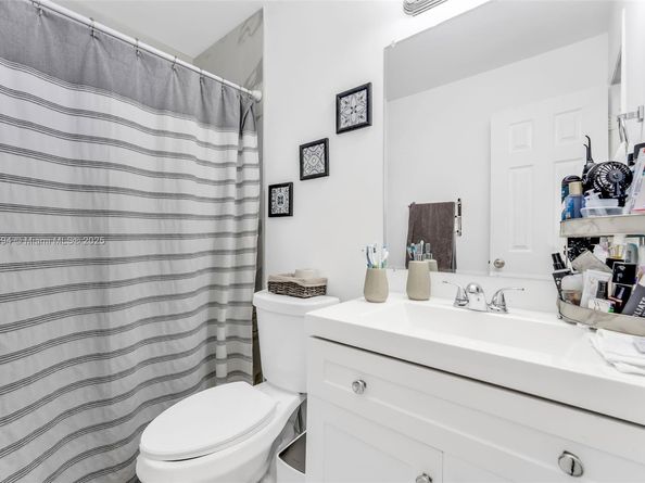 8820 SW 27th St, Miami FL 33165