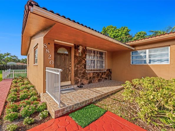 8820 SW 27th St, Miami FL 33165