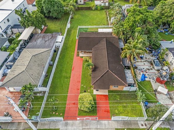 8820 SW 27th St, Miami FL 33165