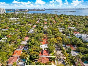 717 NE 73rd St, Miami FL 33138