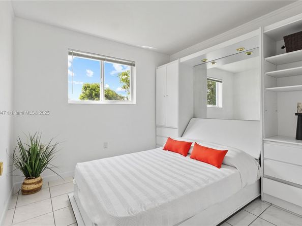 9601 SW 58th St, Miami FL 33173