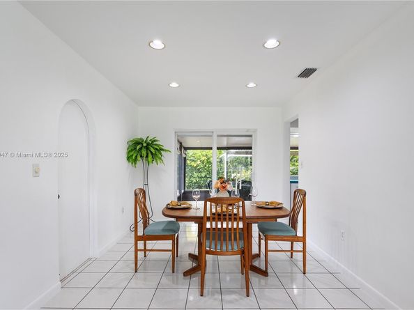 9601 SW 58th St, Miami FL 33173