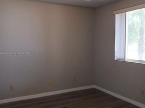 9905 westwood dr 23, Tamarac FL 33321