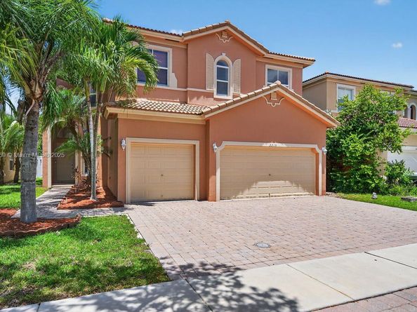 2215 Portofino Ave, Homestead FL 33033