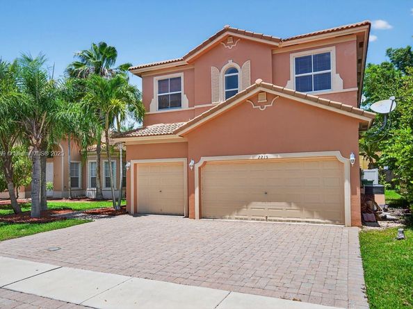 2215 Portofino Ave, Homestead FL 33033