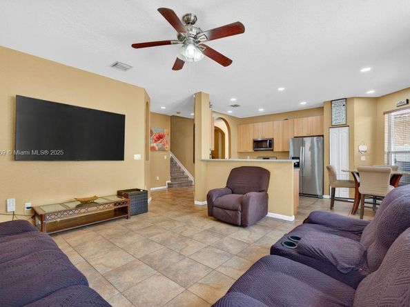 2215 Portofino Ave, Homestead FL 33033