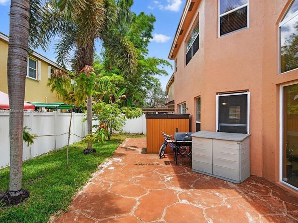 2215 Portofino Ave, Homestead FL 33033