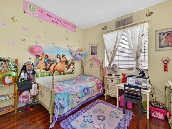 2215 Portofino Ave, Homestead FL 33033