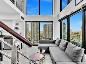 41 SE 5th St 1717, Miami FL 33131