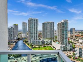 41 SE 5th St 1717, Miami FL 33131