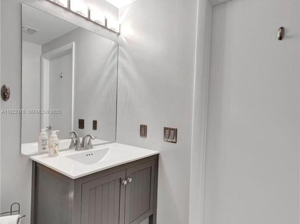 2475 Brickell Ave 804, Miami FL 33129