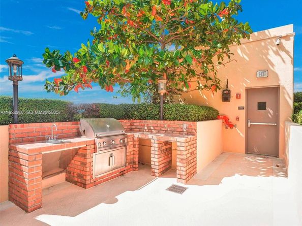 2475 Brickell Ave 804, Miami FL 33129