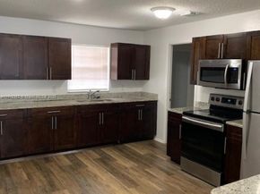 3880 Dale Rd, Palm Springs FL 33406