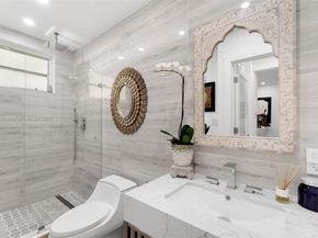 4720 Pine Tree Drive 2, Miami Beach FL 33140