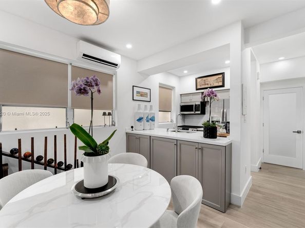 4720 Pine Tree Drive 2, Miami Beach FL 33140