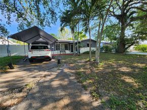 6721 Garfield St, Hollywood FL 33024