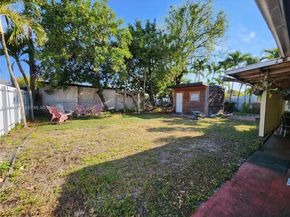 6721 Garfield St, Hollywood FL 33024