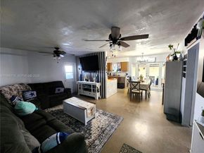6721 Garfield St, Hollywood FL 33024