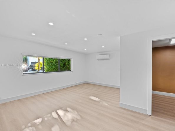 19461 NE 22nd Rd, North Miami Beach FL 33179