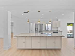 19461 NE 22nd Rd, North Miami Beach FL 33179