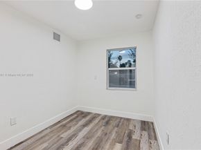 724 Burlington St, Opa-Locka FL 33054