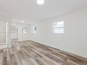 724 Burlington St, Opa-Locka FL 33054