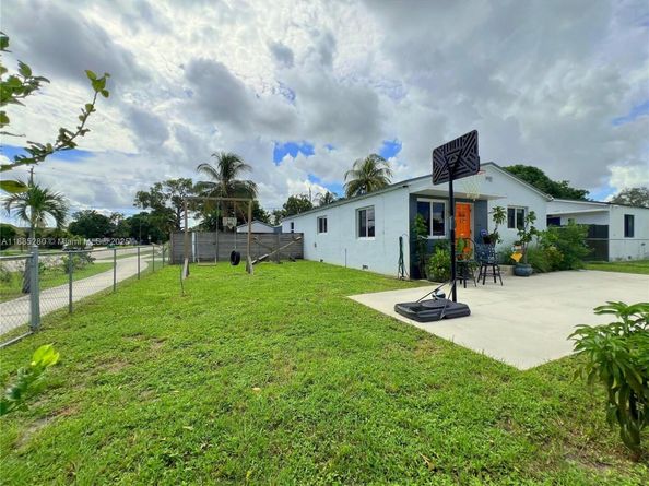 1130 Rutland St, Opa-Locka FL 33054