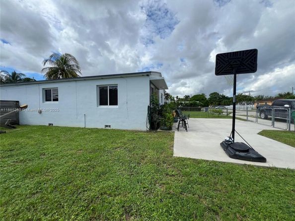 1130 Rutland St, Opa-Locka FL 33054