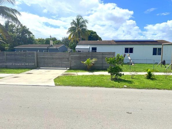 1130 Rutland St, Opa-Locka FL 33054