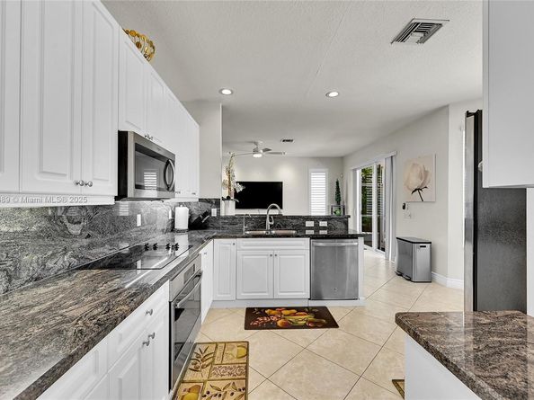3067 Bayberry Way, Margate FL 33063