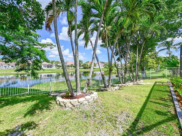 3067 Bayberry Way, Margate FL 33063